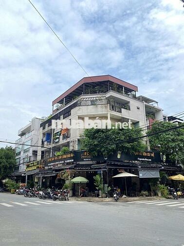 Đi định cư ! Cho thuê nhà MT Hoa Lan,P.2,PN - DT 8x18m - Hầm + 4 tầng