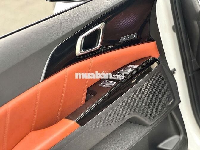 Kia Carnival Signature 2022 Trắng