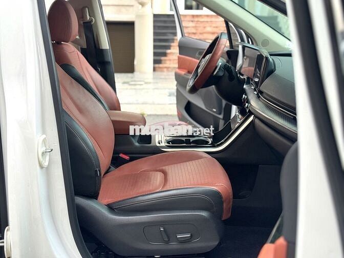 Kia Carnival Signature 2022 Trắng