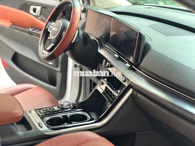 Kia Carnival Signature 2022 Trắng
