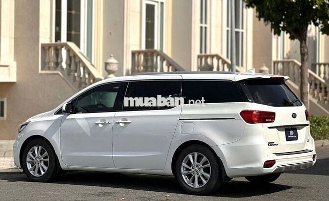 Kia Sedona Dầu Tiêu Chuẩn 2021 7 chỗ Trắng