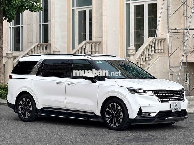 Kia Carnival Signature 2022 Trắng