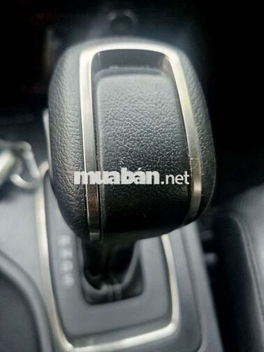 Ford Everest Titanium 2021 Trắng 7 chỗ
