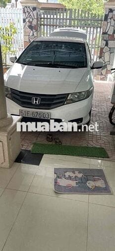 Honda City 2013 Số sàn Trắng 4 chỗ