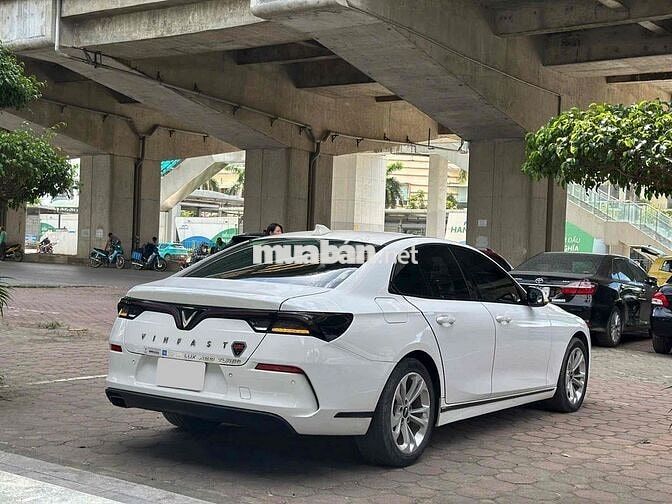 VinFast Lux A2.0 Base 2021 Trắng 50.000 km