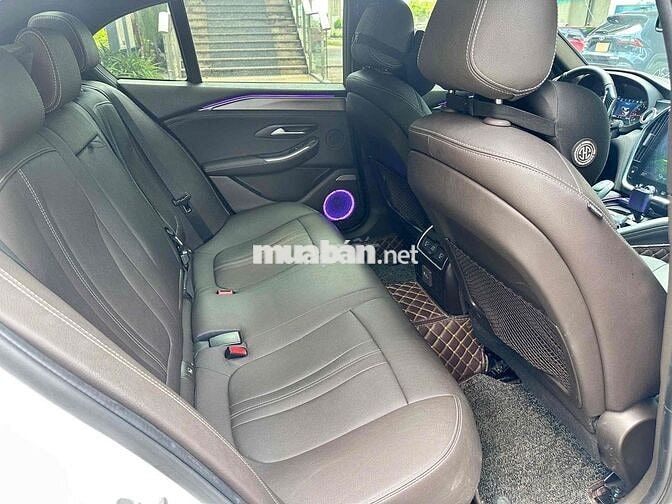 VinFast Lux A2.0 Base 2021 Trắng 50.000 km