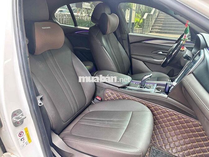 VinFast Lux A2.0 Base 2021 Trắng 50.000 km