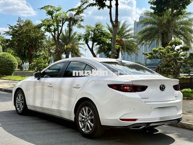 Mazda Mazda 3 Luxury 1.5L 2023 Trắng 24.500 Km