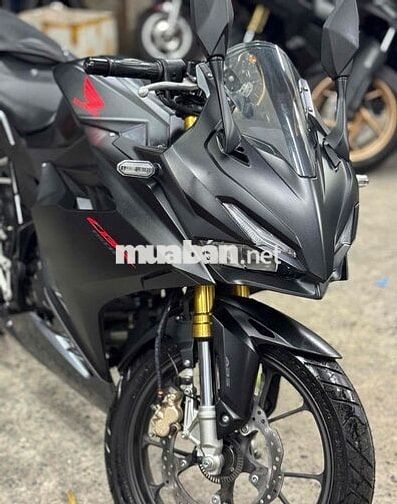 Honda CBR 150R Mới