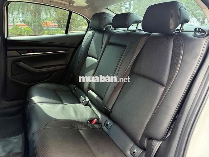 Mazda Mazda 3 Luxury 1.5L 2023 Trắng 24.500 Km