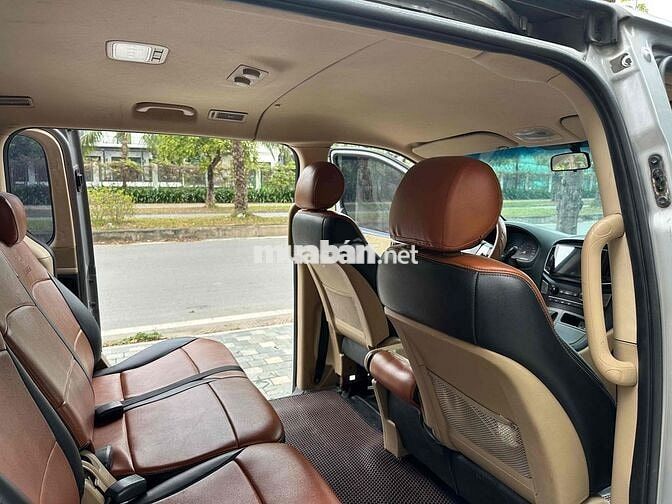 Hyundai Starex 2017 9 chỗ số sàn máy dầu 2017