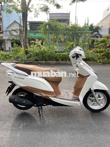 Honda Lead Trắng