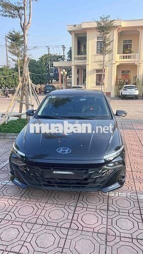 Hyundai Accent 2024 Bản đặc biệt Đen 28000 km