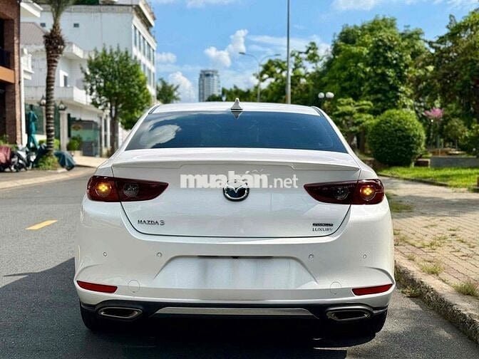 Mazda Mazda 3 Luxury 1.5L 2023 Trắng 24.500 Km