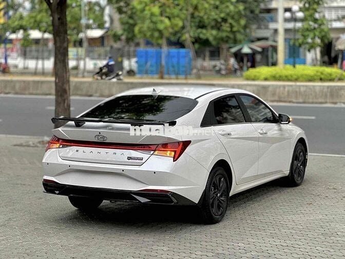 Hyundai Elantra 2024 1.6AT Đặc Biệt Trắng 3.000km