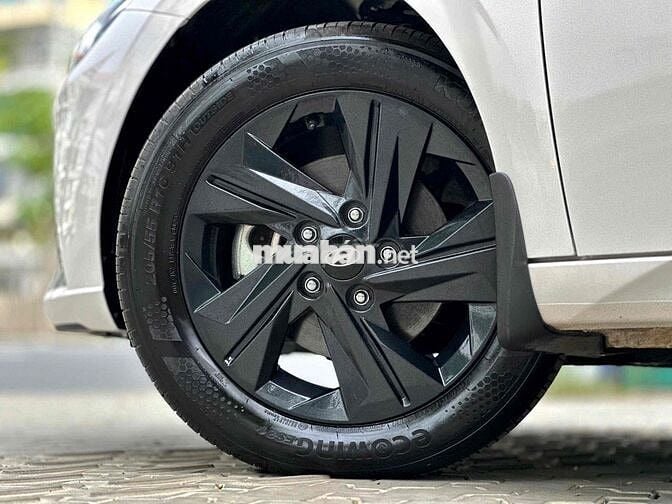 Hyundai Elantra 2024 1.6AT Đặc Biệt Trắng 3.000km