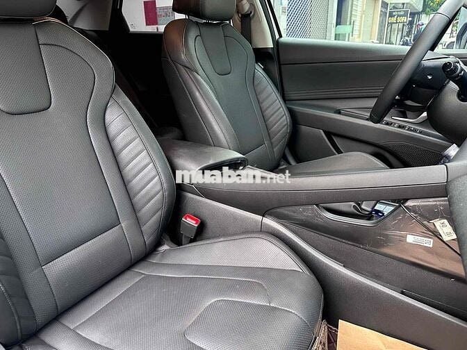 Hyundai Elantra 2024 1.6AT Đặc Biệt Trắng 3.000km