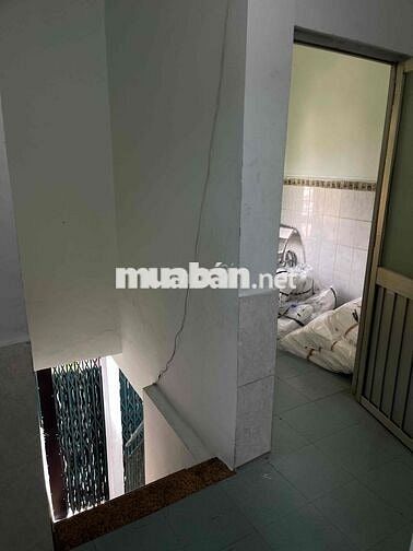 SANG NHƯỢNG SHOP THỜI TRANG MẶT TIỀN HOÀNG VĂN THỤ – PHÚ NHUẬN