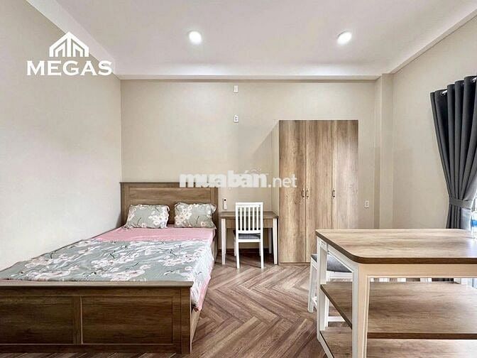 PHÒNG BANCOL FULL NỘI THẤT NỘI KHU VẠN PHÚC CITY