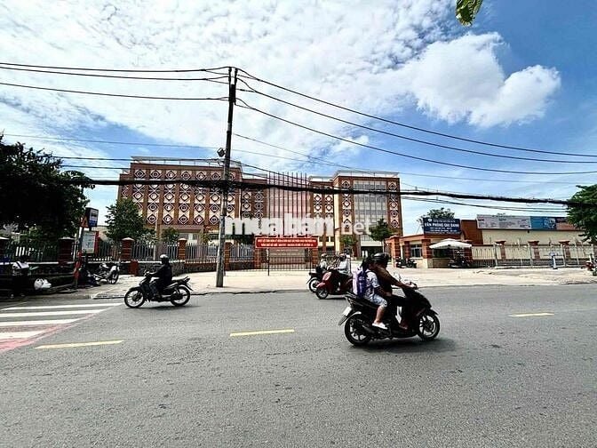 NHÀ TRƯNG VƯƠNG – HXH – PHỐ ẨM THỰC SONG HÀNH, NGUYỄN ẢNH THỦ