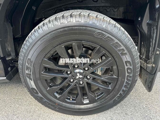 Mitsubishi Pajero Sport 2023 2.4D AT Đen 35000Km