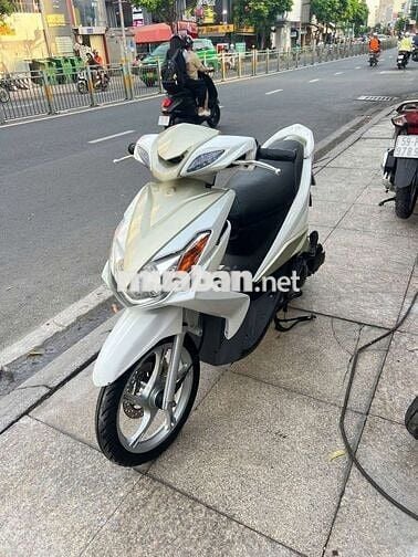 Yamaha Luvias 2013 Trắng