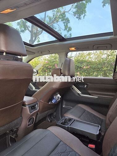 Toyota Innova Cross 2024 2.0HEV Hybrid Nâu Đồng