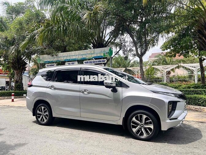 Mitsubishi Xpander 1.5AT 2018 Bạc Tự động