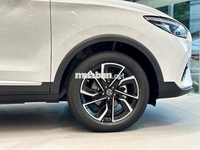 MG ZS LUXURY 2025 SUV MỚI 100%