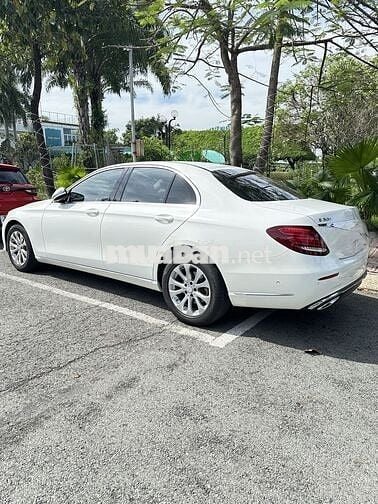 Mercedes-Benz E 200 2017 Trắng 64.800 km