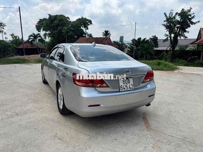 Toyota Camry Bạc