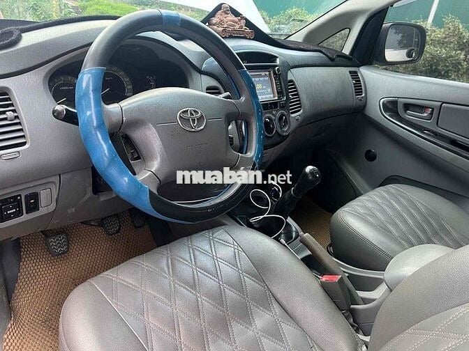 Toyota Innova J 2009 Bạc