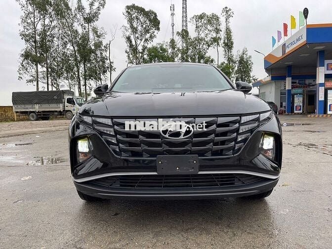 Hyundai Tucson 2023 2.0AT Tiêu chuẩn Đen