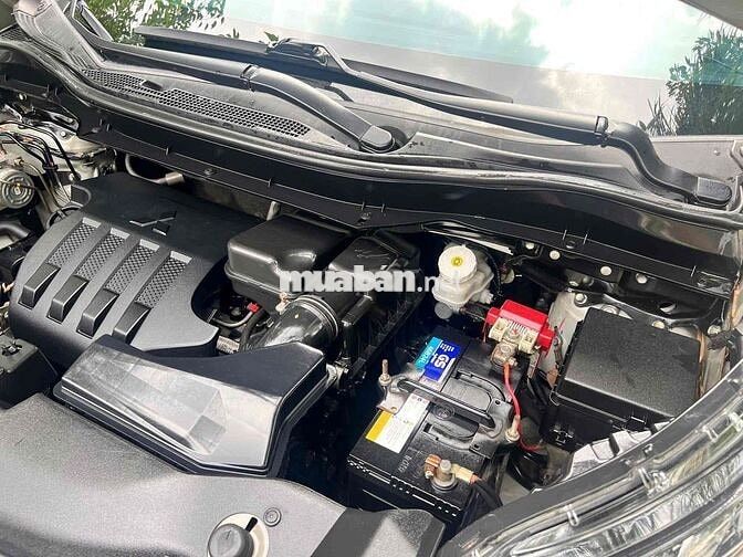 Mitsubishi Xpander 1.5AT 2018 Bạc Tự động