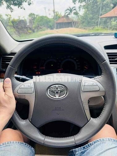 Toyota Camry Bạc