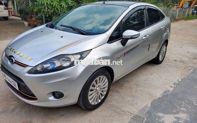 Ford Fiesta 2011 Số tự động Bạc