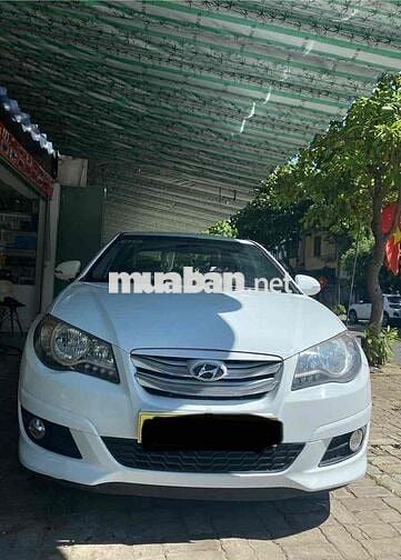 Hyundai Avante Trắng 5 chỗ Xăng