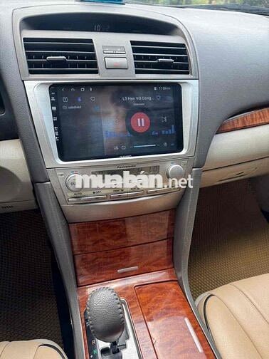 Toyota Camry Bạc