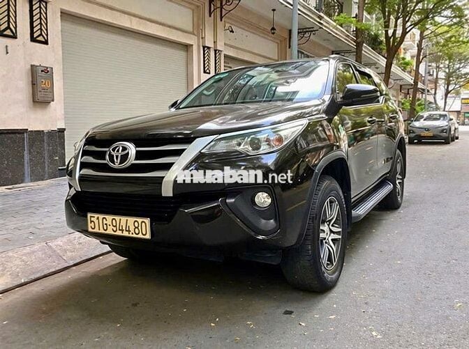 Gia đình bán xe Toyota Fortuner bản G SX 2019