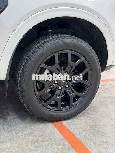 Ford Everest Sport 1 cầu 2022 Trắng