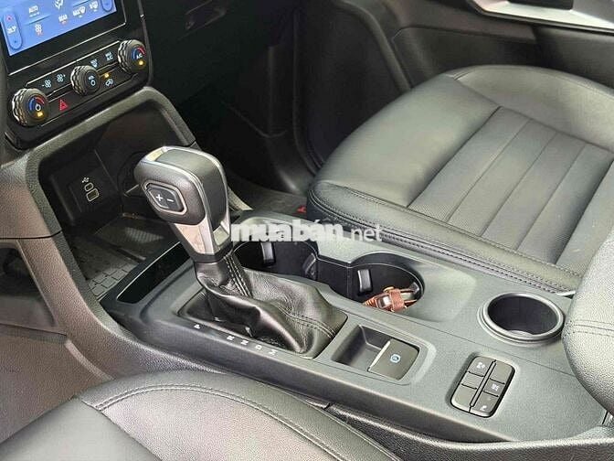 Ford Everest Sport 1 cầu 2022 Trắng
