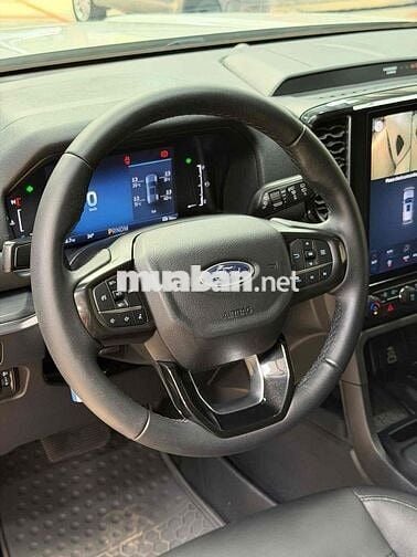 Ford Everest Sport 1 cầu 2022 Trắng