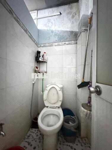 CẦN BÁN GẤP LẮM NHÀ HẺM SẠCH SẼ. 31M2 3PN 2WC