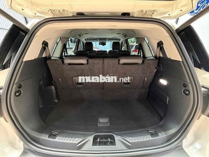 Ford Everest Sport 1 cầu 2022 Trắng
