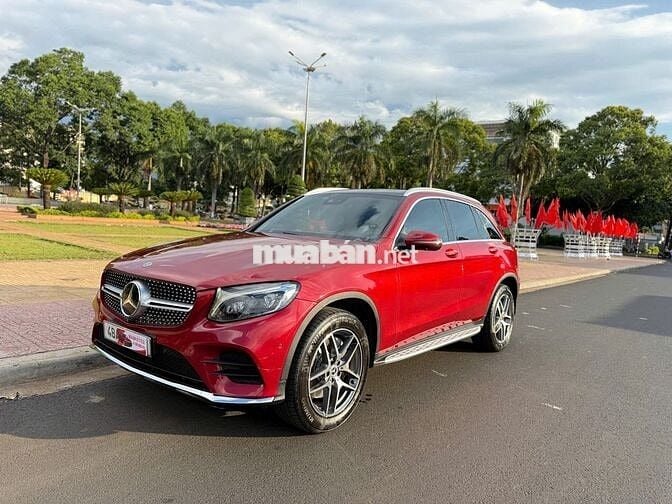 Mercedes-Benz GLC 300 4Matic 2017 Đỏ