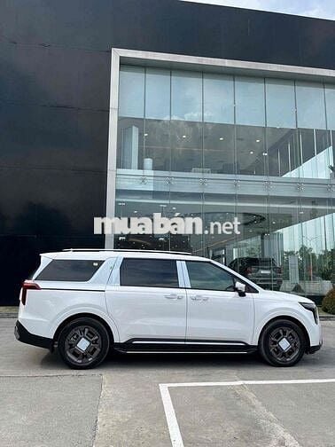Kia Carnival HEV Signature 2026 Trắng mới 100%