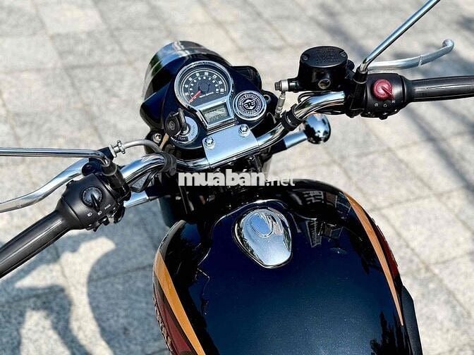 Royal Enfield Classic 350 2023 Đen 3000km