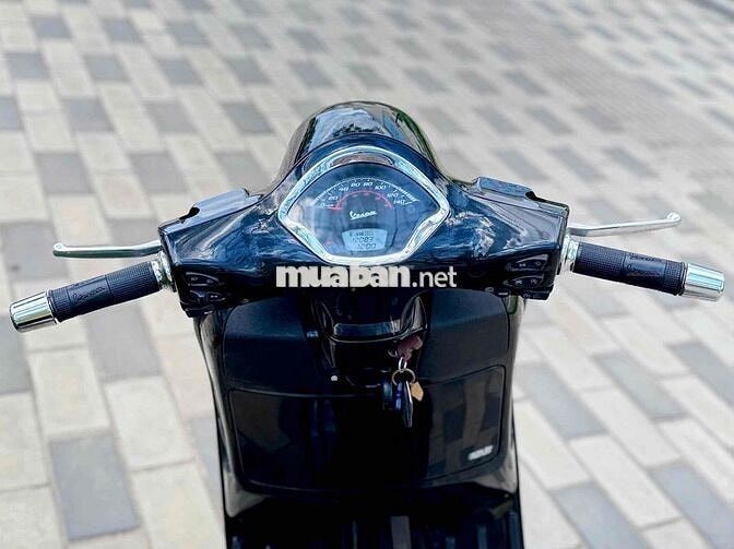 Piaggio Vespa GTS Super 125 ABS 2020 Đen