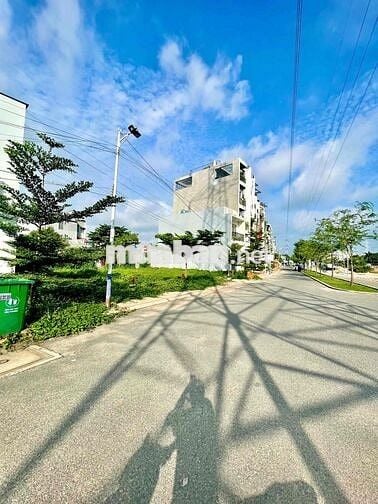 Đất đẹp ngay công viên Tô Ngọc Vân, Thạnh Xuân