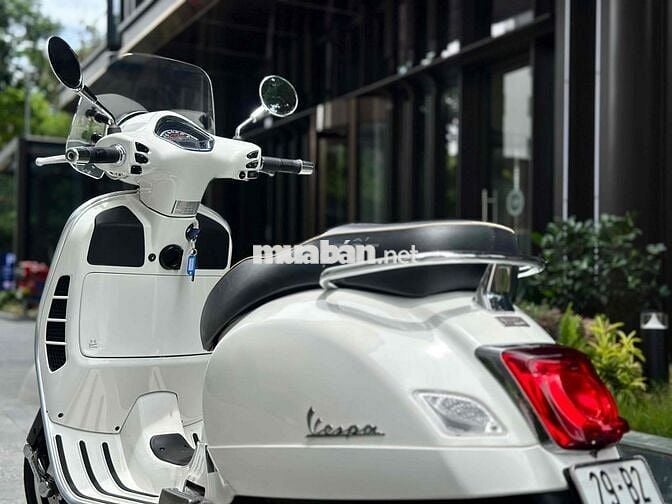 Piaggio Vespa GTS Super 125 ABS